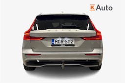 harmaa Volvo V60 2023 kuva 3.