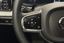 harmaa Volvo V60 2023 kuva 15.