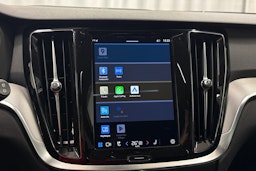 harmaa Volvo V60 2023 kuva 18.