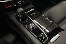 harmaa Volvo V60 2023 kuva 23.