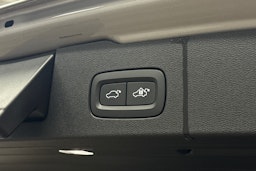 harmaa Volvo V60 2023 kuva 29.