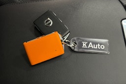 harmaa Volvo V60 2023 kuva 30.