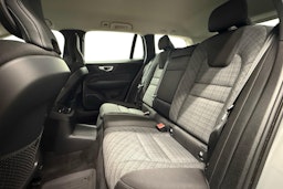 harmaa Volvo V60 2023 kuva 10.