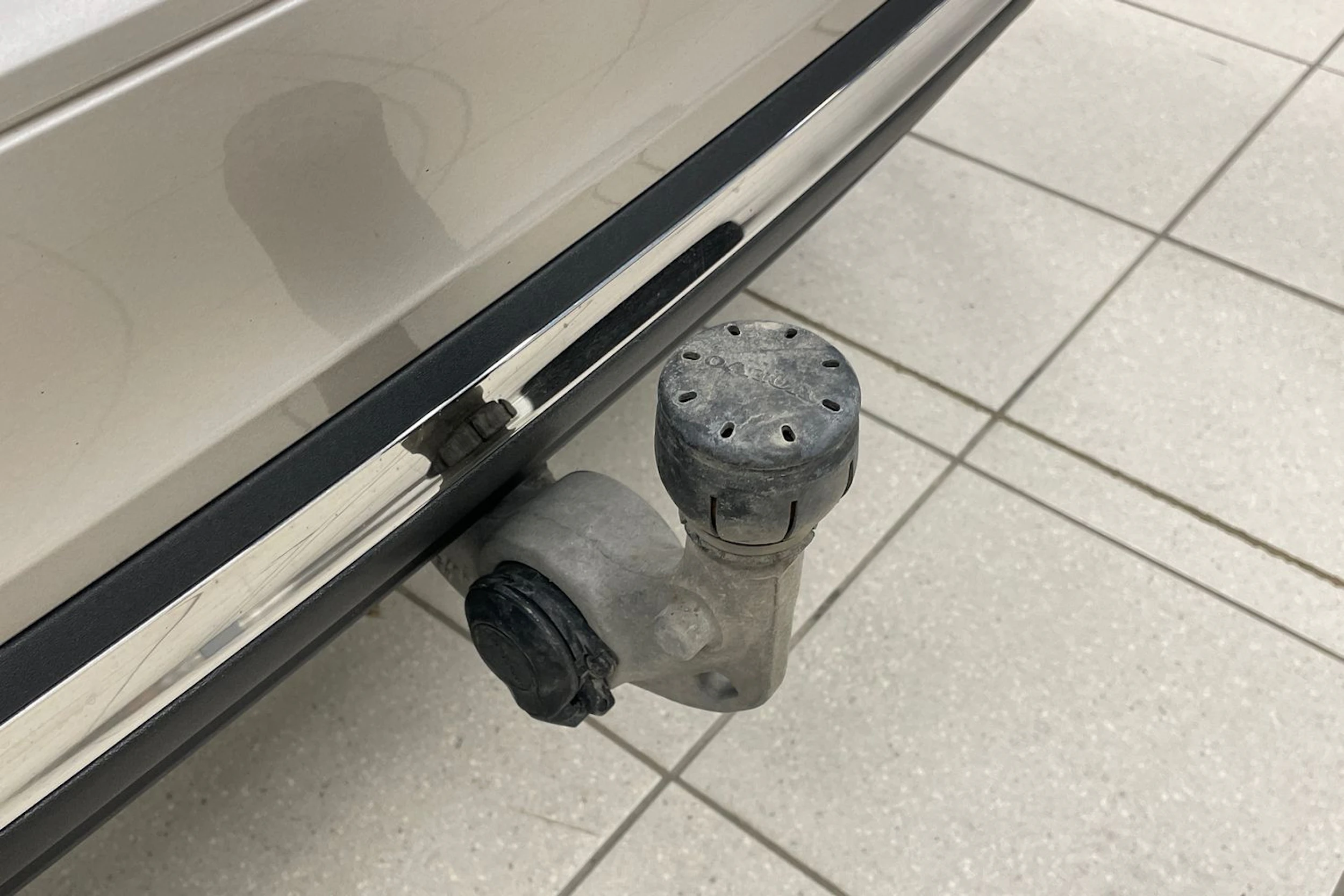 ruskea (beige) Volvo V60 2023 kuva 28.