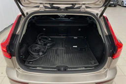 ruskea (beige) Volvo V60 2023 kuva 29.