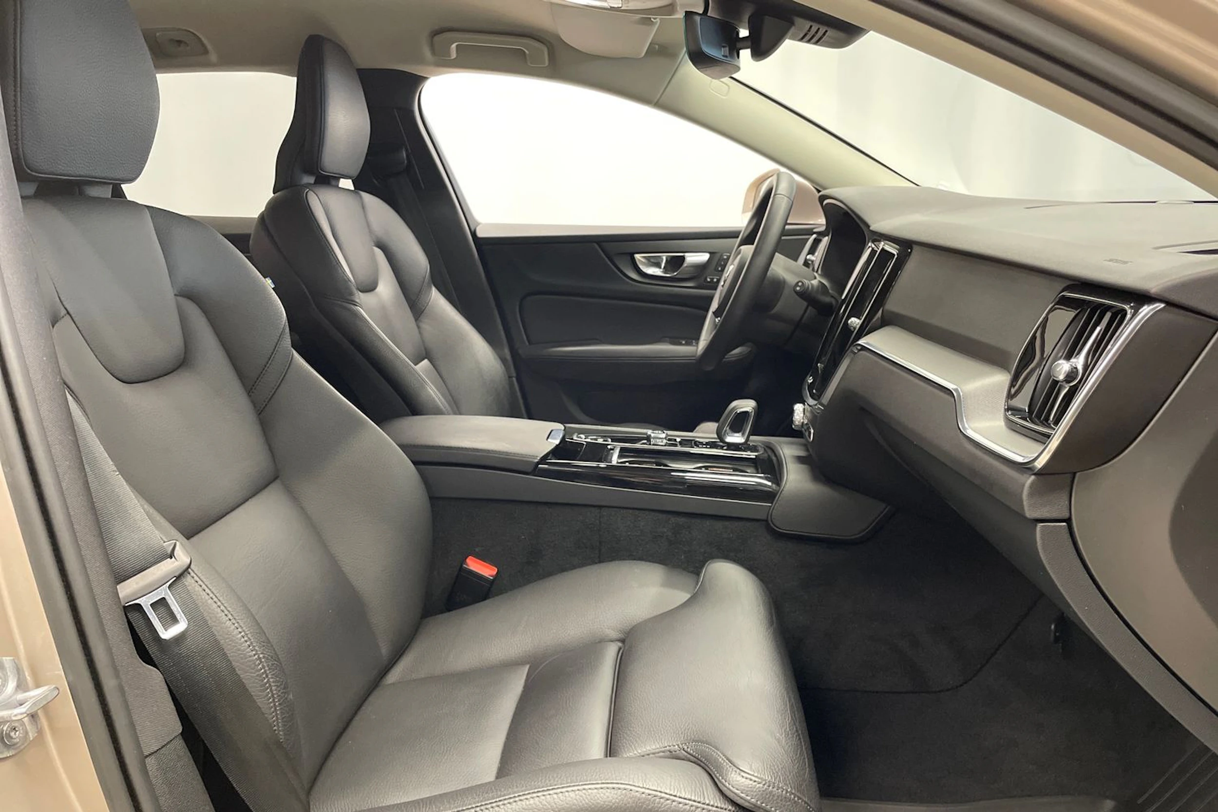 ruskea (beige) Volvo V60 2023 kuva 33.