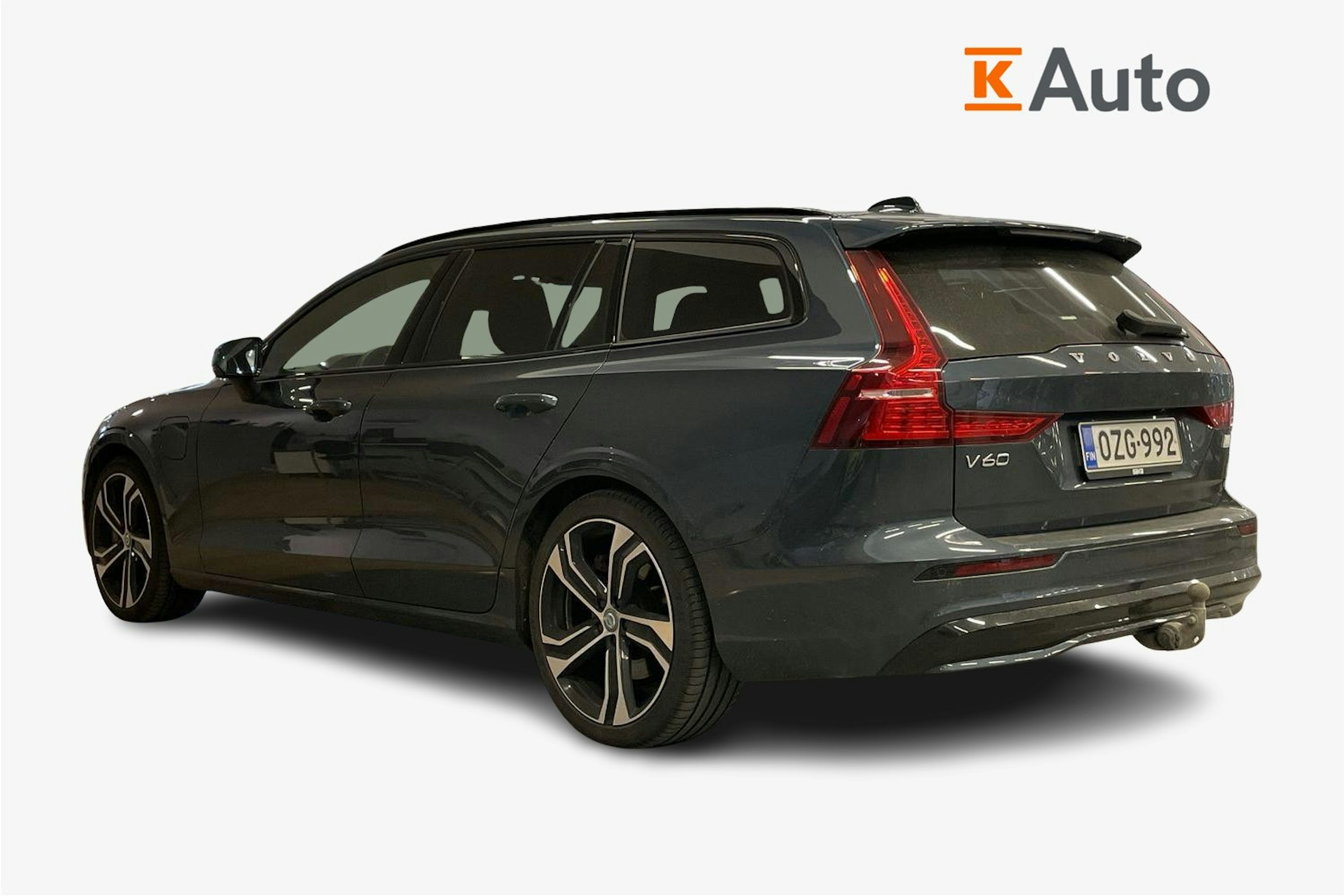 sininen Volvo V60 2023 kuva 2.