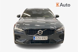 sininen Volvo V60 2023 kuva 5.