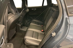 sininen Volvo V60 2023 kuva 10.
