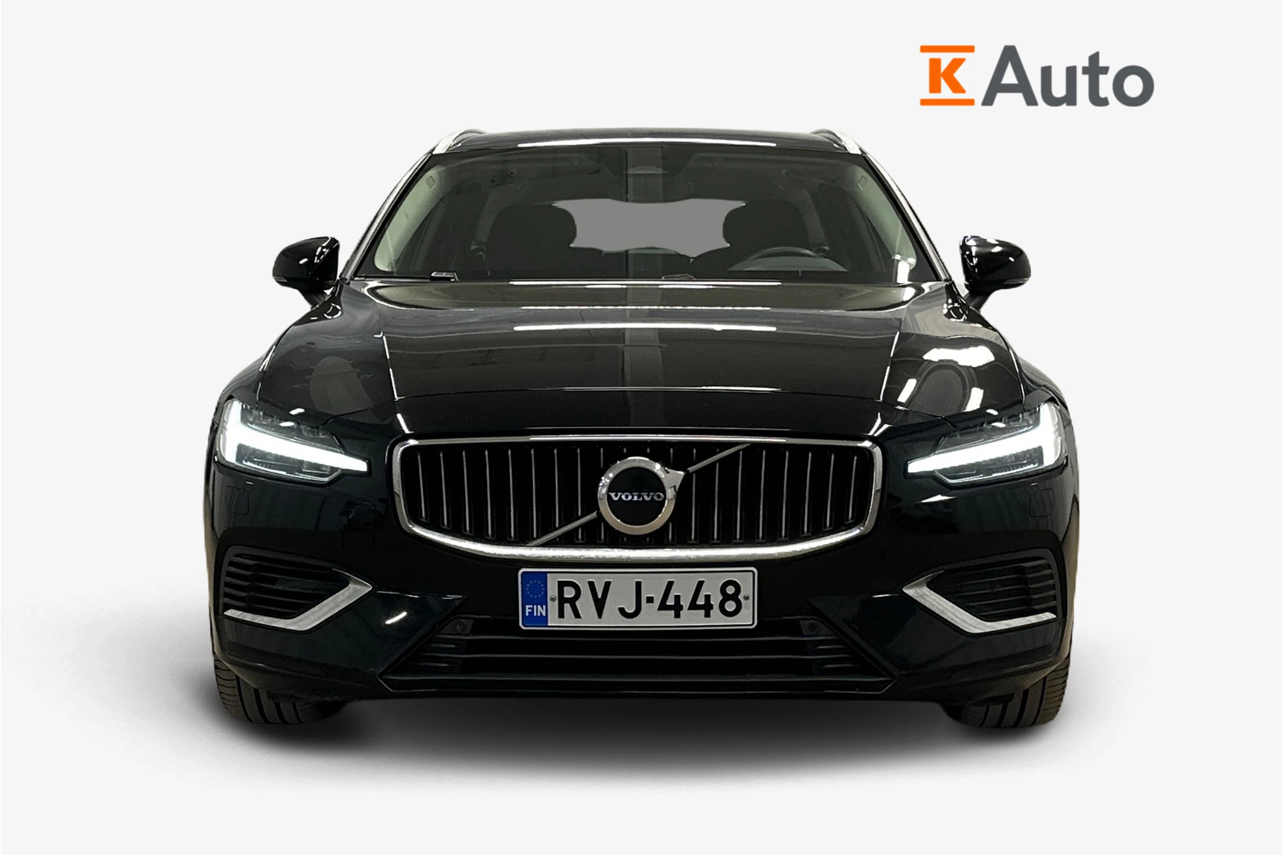 musta Volvo V60 2023 kuva 4.
