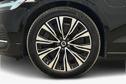 musta Volvo V60 2023 kuva 9.