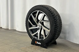 musta Volvo V60 2023 kuva 10.