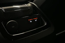 musta Volvo V60 2023 kuva 14.