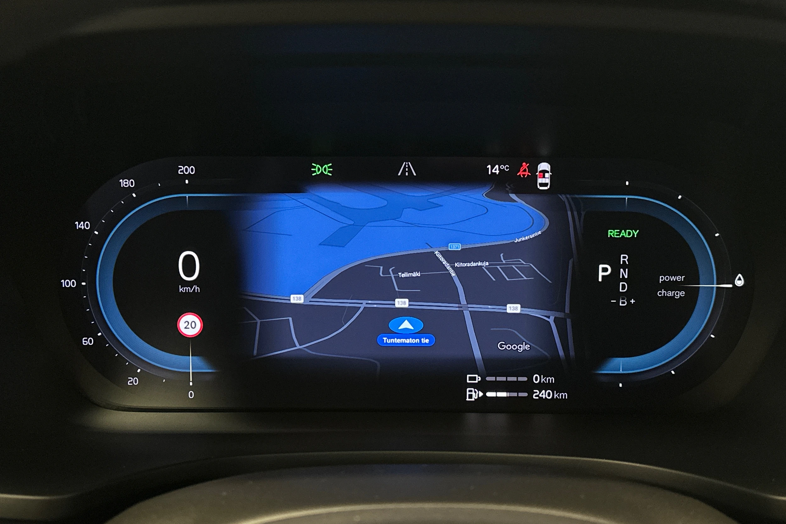 musta Volvo V60 2023 kuva 19.