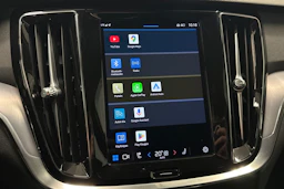 musta Volvo V60 2023 kuva 20.