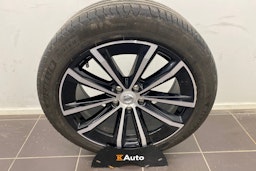 musta Volvo V60 2023 kuva 19.