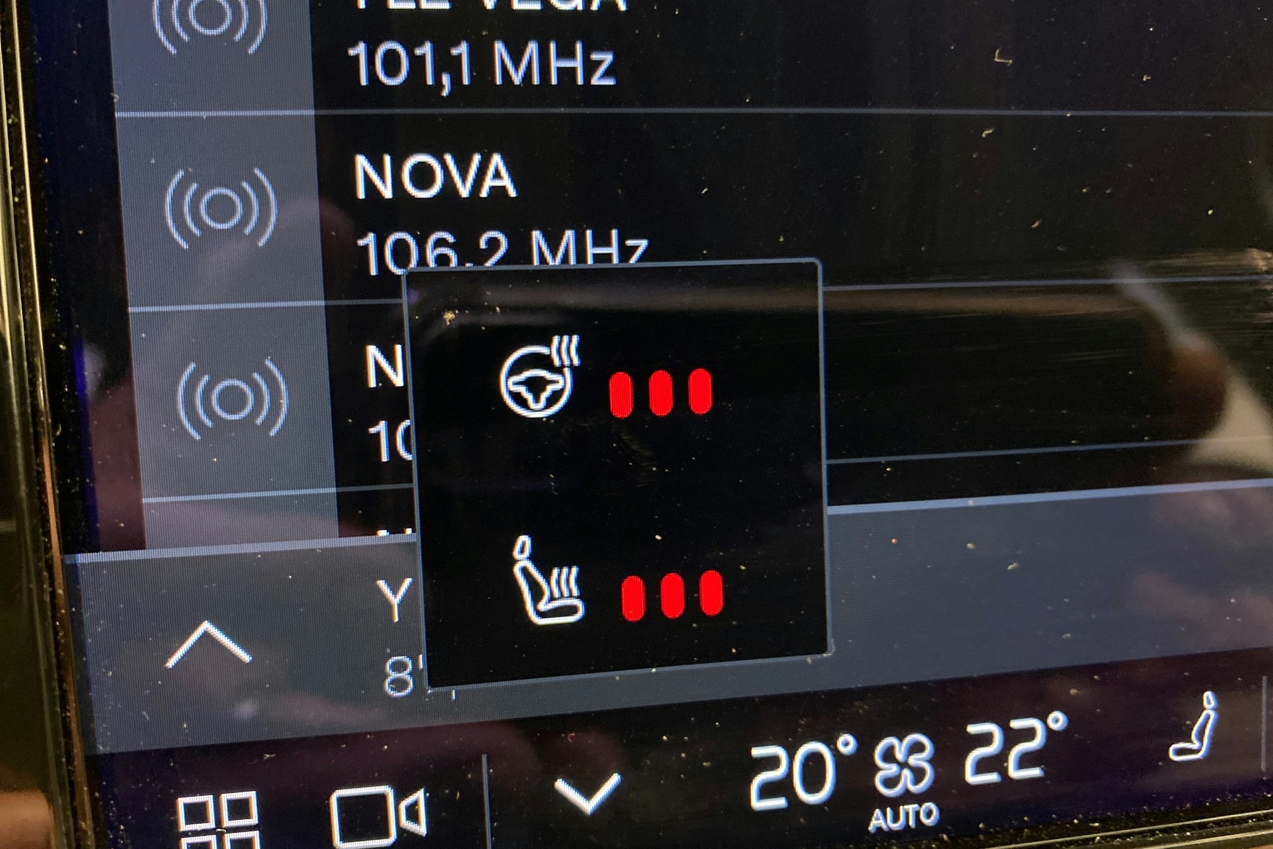 musta Volvo V60 2023 kuva 25.