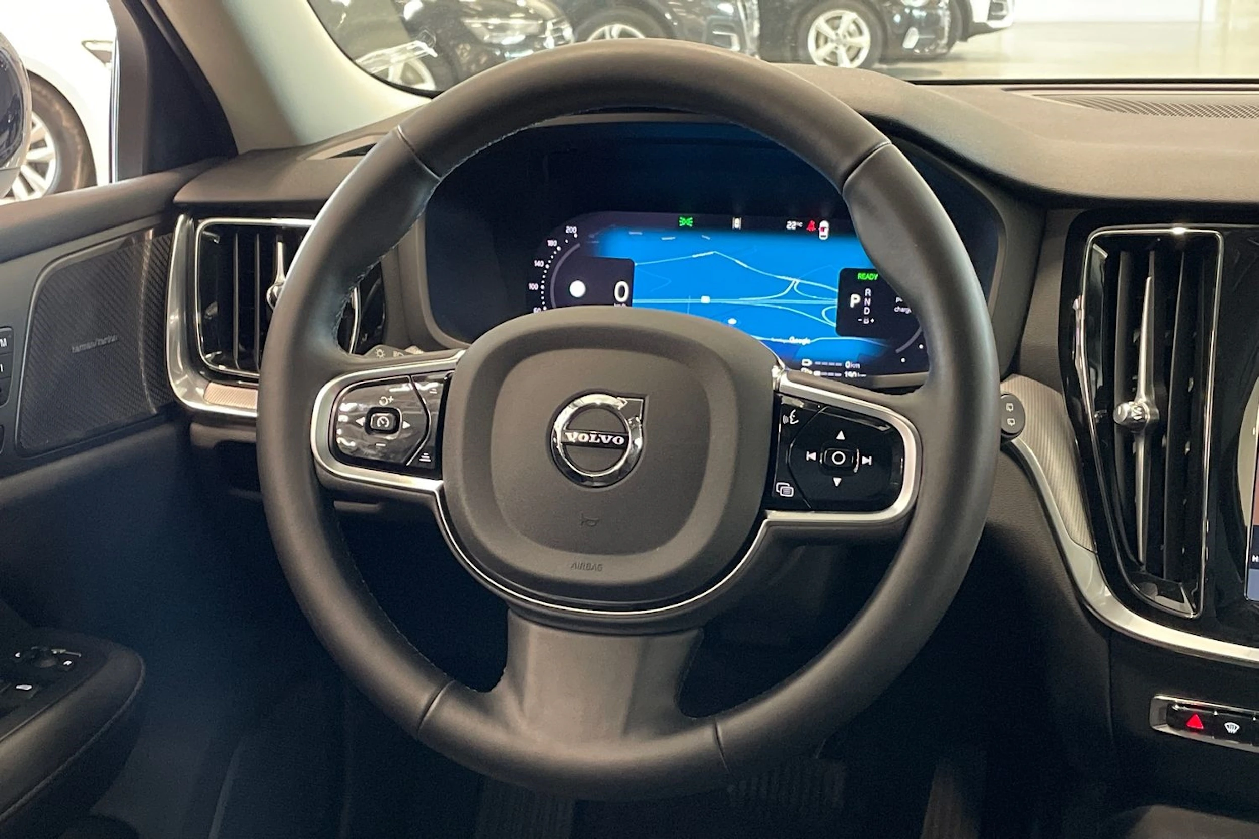 harmaa Volvo V60 2025 kuva 17.