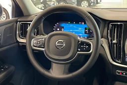 harmaa Volvo V60 2025 kuva 17.