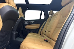 valkoinen Volvo V60 2025 kuva 10.