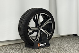 valkoinen Volvo V60 2025 kuva 13.