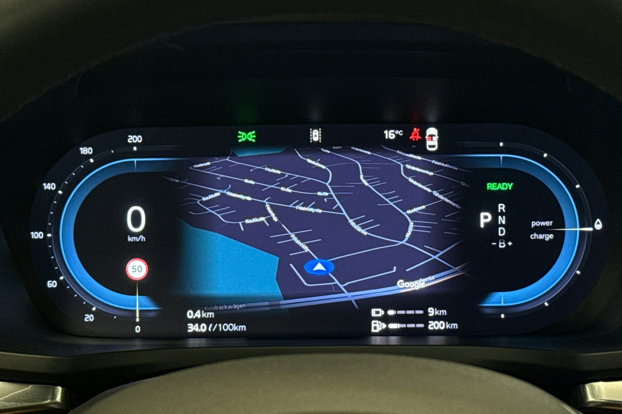 valkoinen Volvo V60 2025 kuva 15.