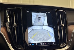 valkoinen Volvo V60 2025 kuva 21.