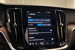 valkoinen Volvo V60 2025 kuva 22.