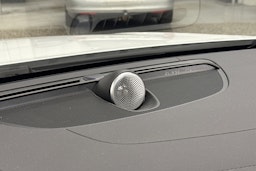 valkoinen Volvo V60 2025 kuva 25.