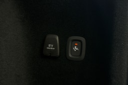 valkoinen Volvo V60 2025 kuva 31.