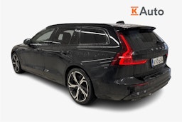 musta Volvo V60 2024 kuva 2.