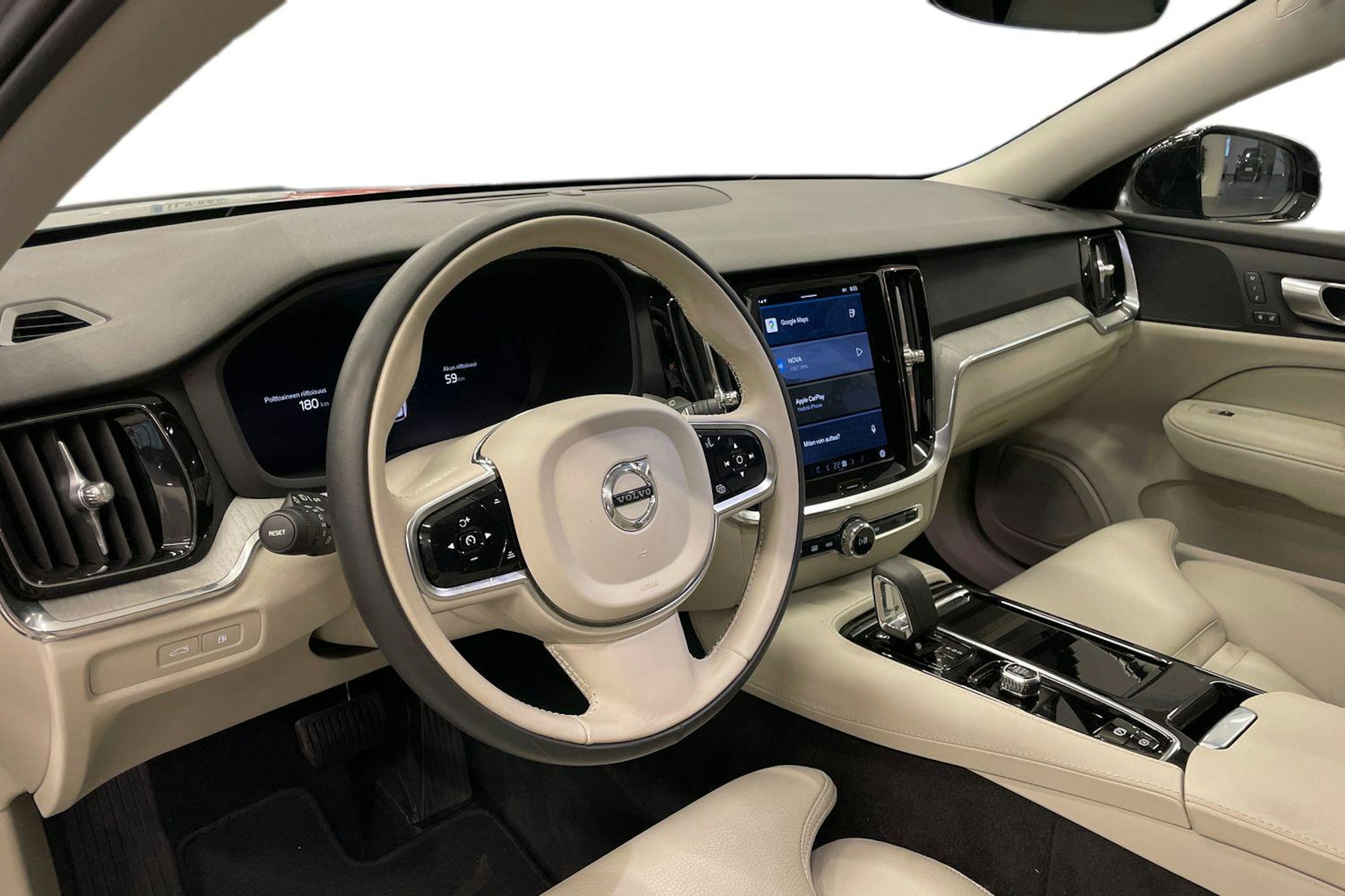 harmaa Volvo V60 2024 kuva 7.