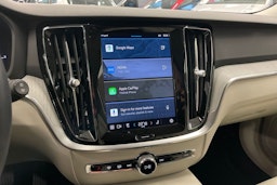 harmaa Volvo V60 2024 kuva 15.