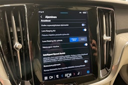 harmaa Volvo V60 2024 kuva 19.