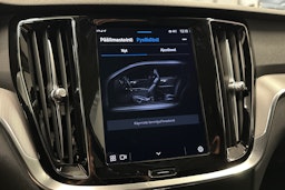 valkoinen Volvo V60 2024 kuva 29.