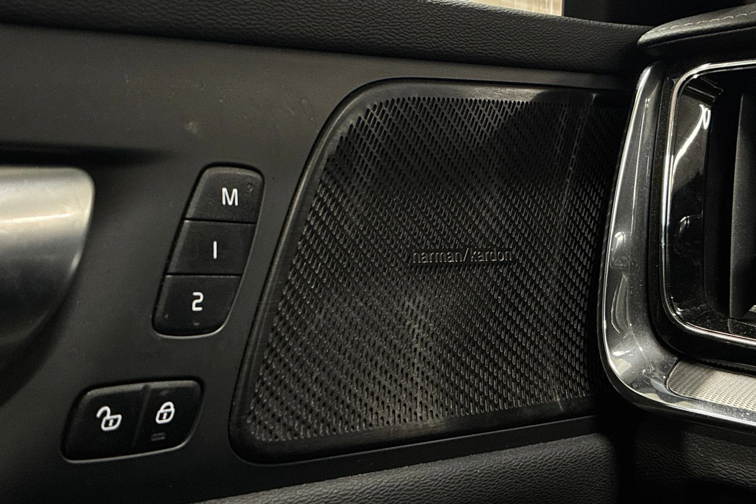 ruskea (beige) Volvo V60 2024 kuva 6.