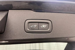 Sininen Volvo V60 2025 kuva 11.