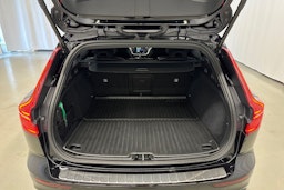 musta Volvo V60 2025 kuva 14.