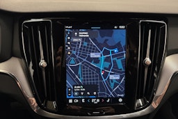 musta Volvo V60 2025 kuva 23.