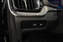 musta Volvo V60 2025 kuva 27.
