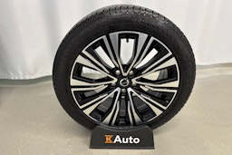 musta Volvo V60 2025 kuva 34.