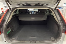 harmaa Volvo V60 2025 kuva 28.