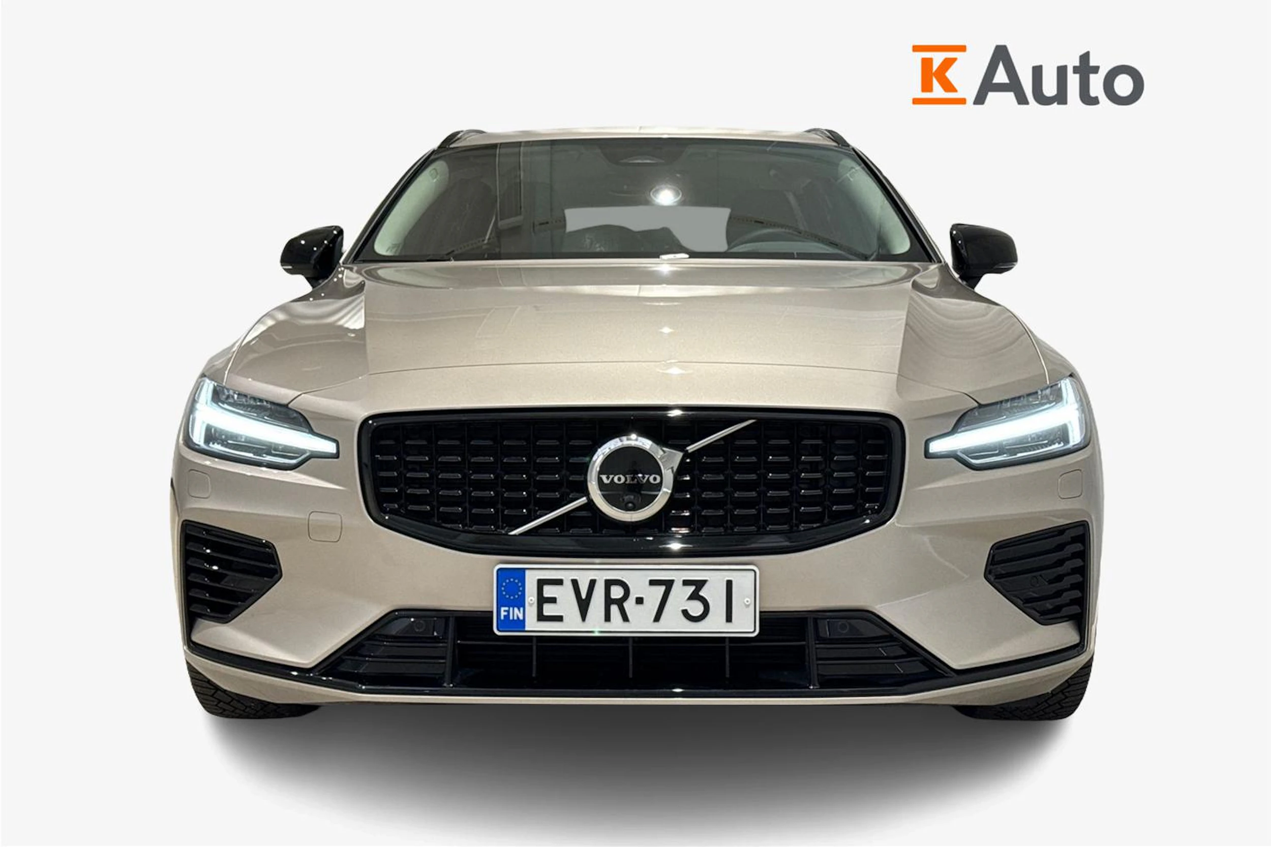 harmaa Volvo V60 2026 kuva 5.