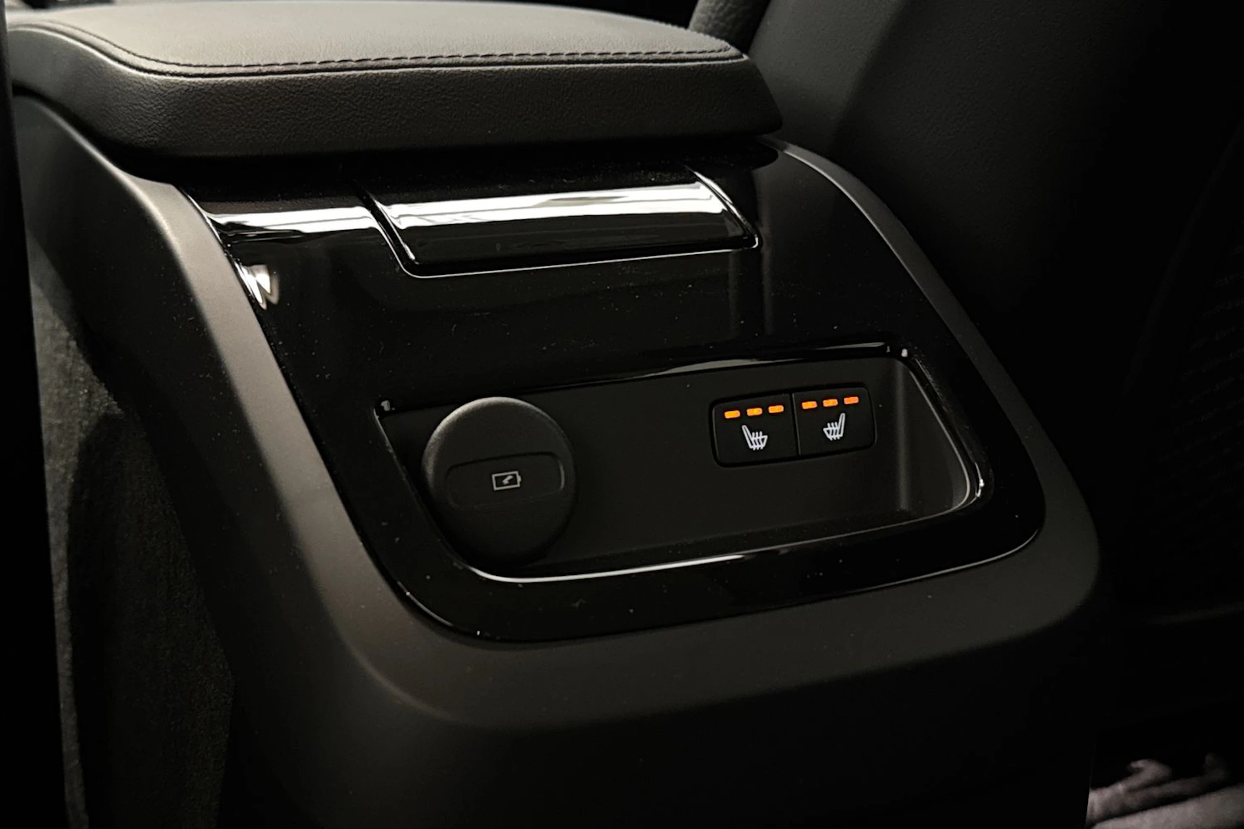 harmaa Volvo V60 2026 kuva 21.
