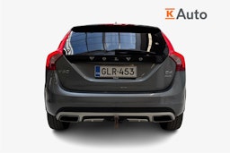 harmaa Volvo V60 Cross Country 2015 kuva 3.