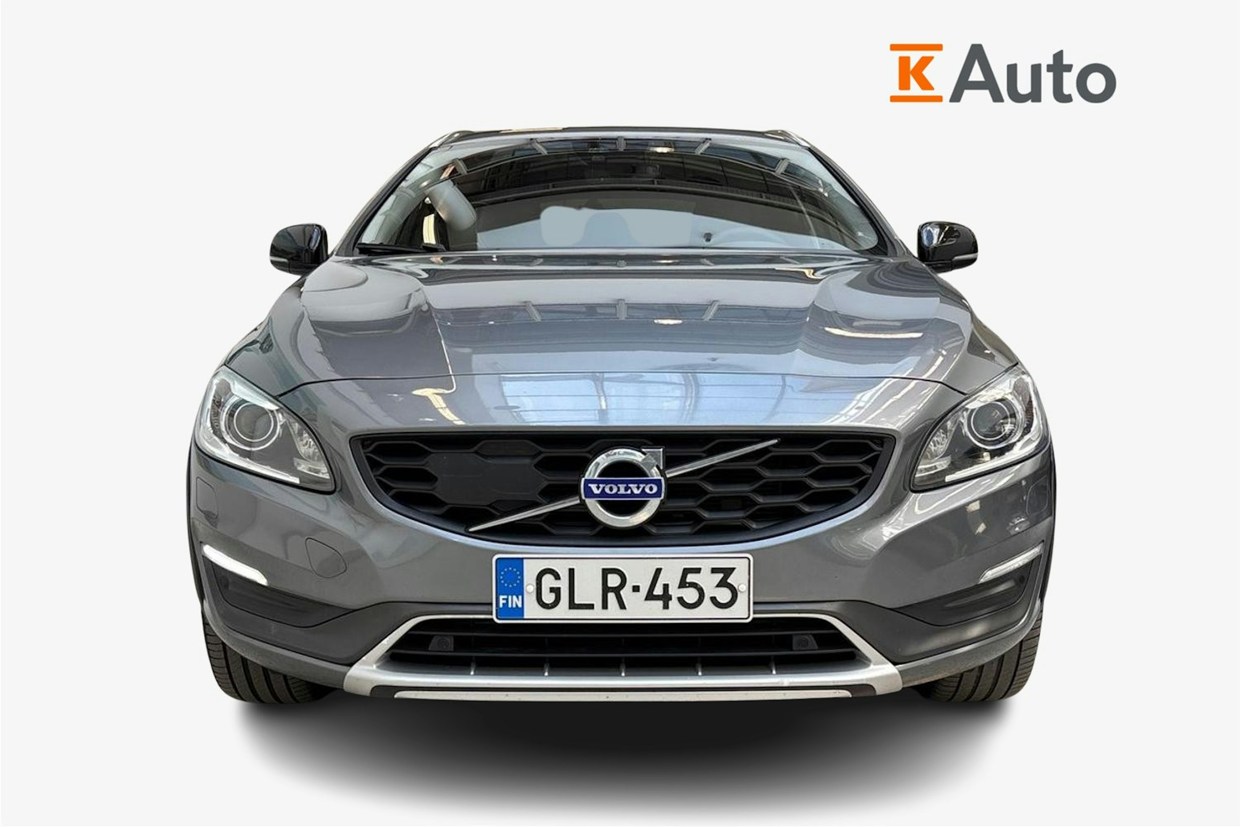 harmaa Volvo V60 Cross Country 2015 kuva 5.
