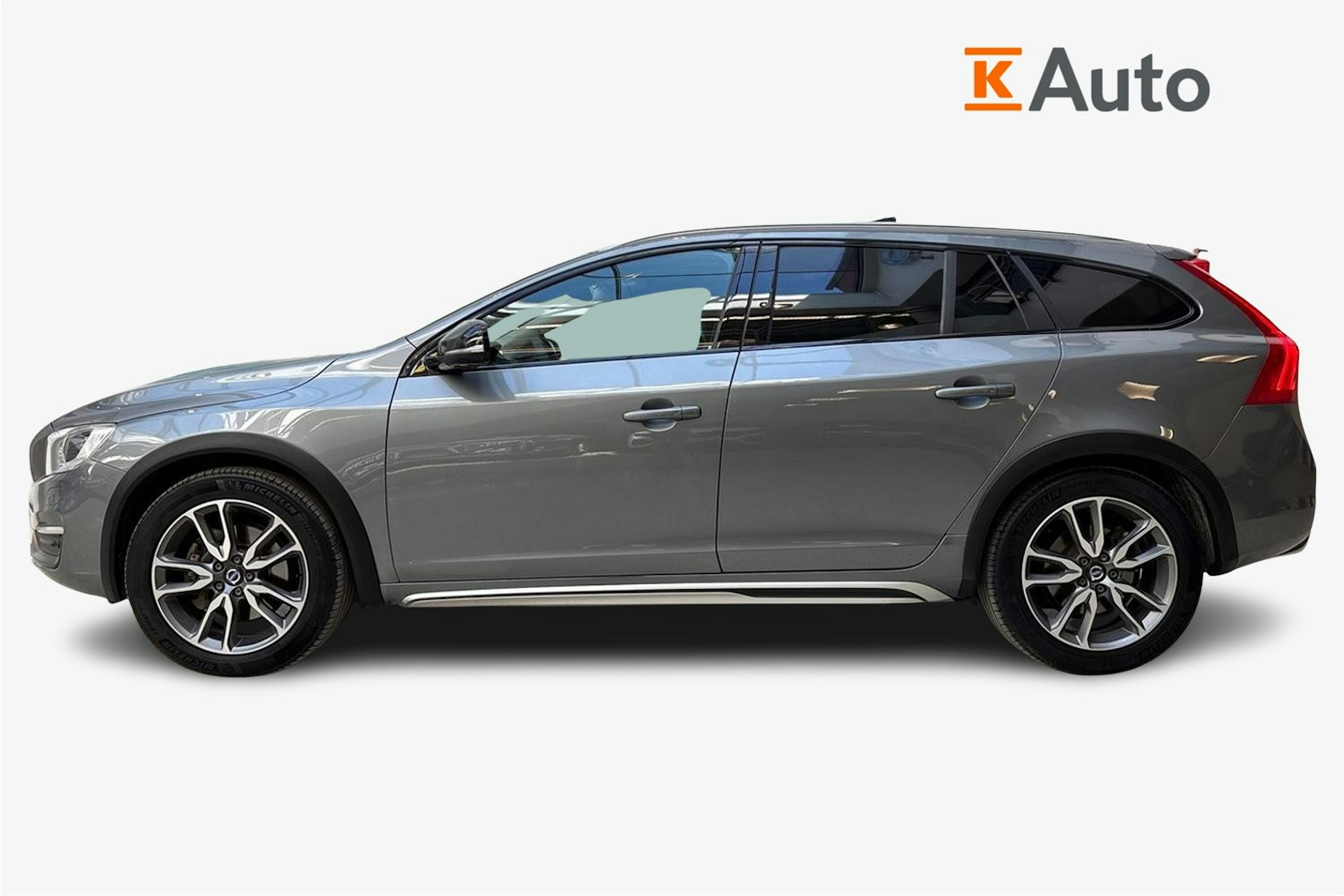 harmaa Volvo V60 Cross Country 2015 kuva 6.