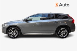 harmaa Volvo V60 Cross Country 2015 kuva 6.