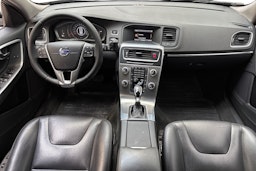 harmaa Volvo V60 Cross Country 2015 kuva 9.