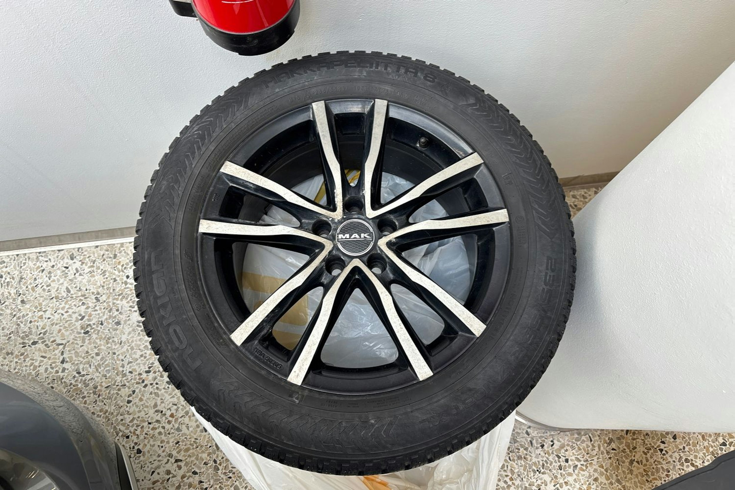 harmaa Volvo V60 Cross Country 2015 kuva 14.